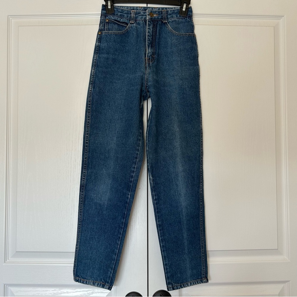 UnionBay Vintage 80’s / 90’s Blue Denim High Waisted Mom Jeans Barrel Leg Size 3